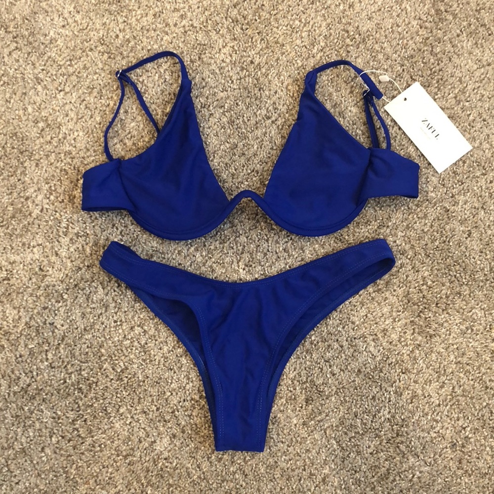 Bright blue underwire bikini NWT!
